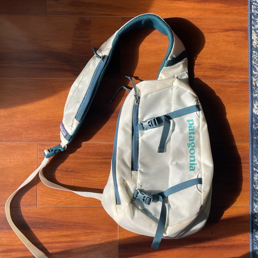 Patagonia Atom Sling bag 8L